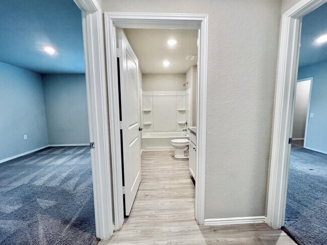 Building Photo - 12111 Overton Wy