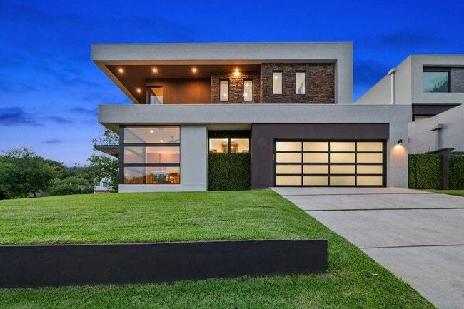 Building Photo - 3500 Cactus Wren Way