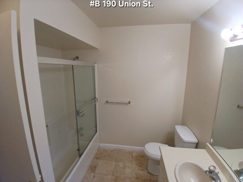 Building Photo - 190 Union St