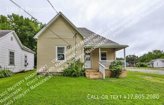 Primary Photo - 2 Bedroom / 1 Bath Midtown