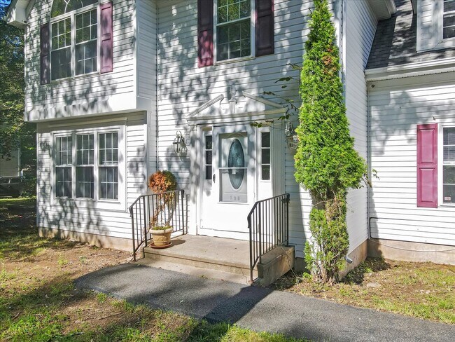 Building Photo - 198 White Pine Trl