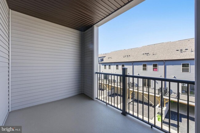 Building Photo - 2136 Glacier Rd