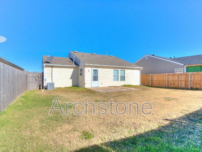 Building Photo - 5508 Del Creek Rd