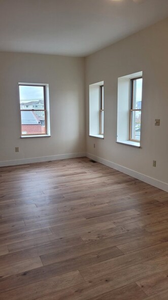 Loft bedroom - 208 N Franklin St