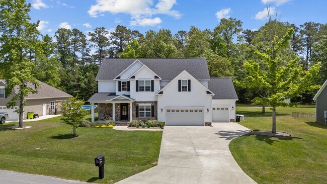 Building Photo - 3506 Sir James Ln