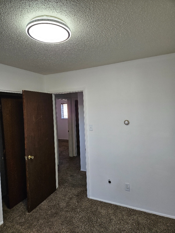 Building Photo - 1807 Camino La Canada