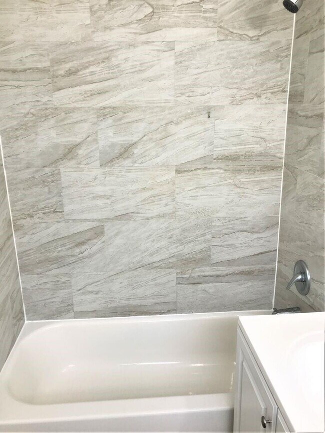 Building Photo - 3611 N Dixie Hwy