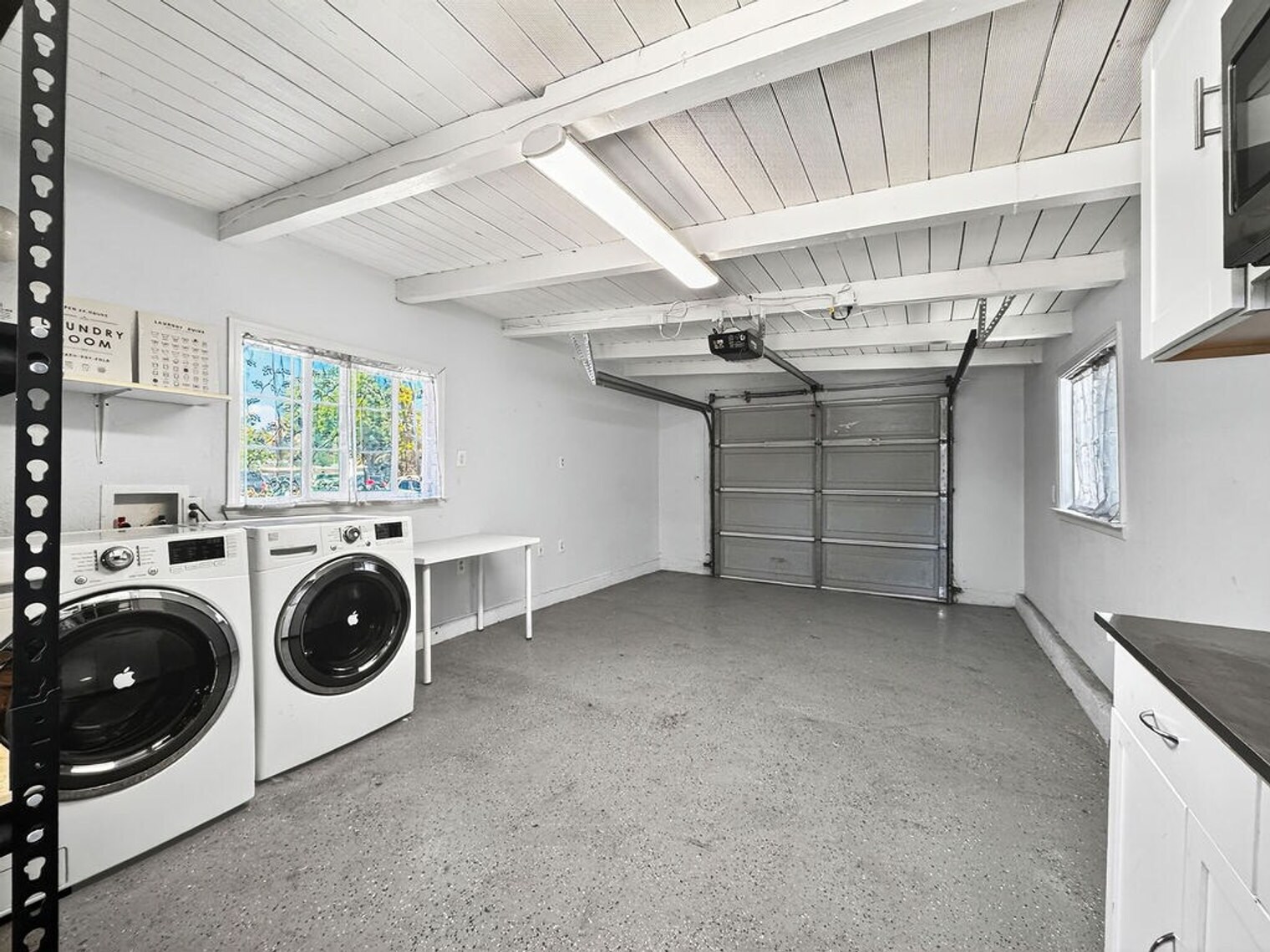 Building Photo - 768 Lakechime Dr