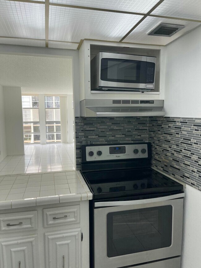 Building Photo - 801 Three Islands Boulevard