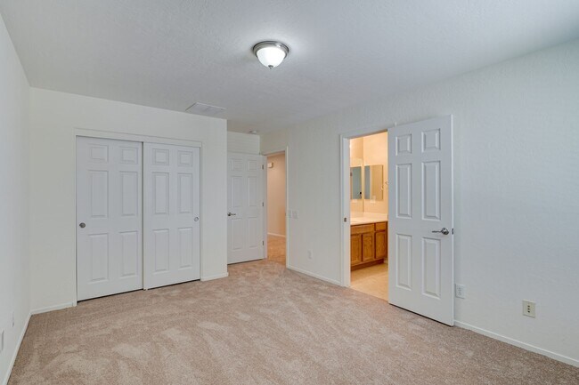 Building Photo - 2717 Rimbaud St