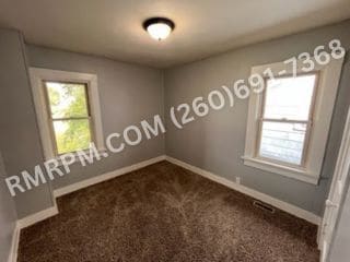 Building Photo - 3418 Central Dr