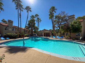 Building Photo - 3145 E Flamingo Rd