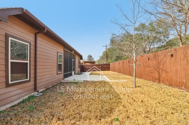 Building Photo - 1041 Water Oak