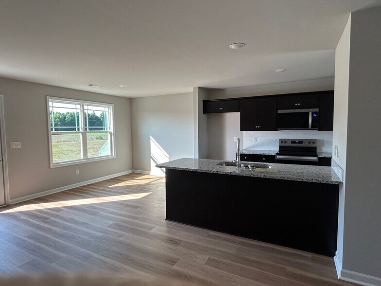Building Photo - 262 Swinson Dr
