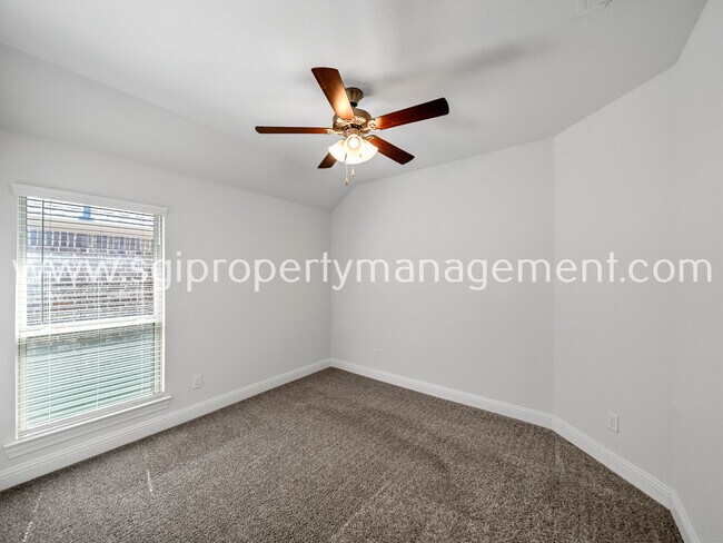 Building Photo - 10928 Brownwood Pl