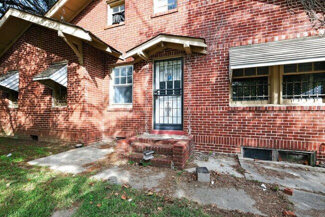 Building Photo - 322 Arlington Ave