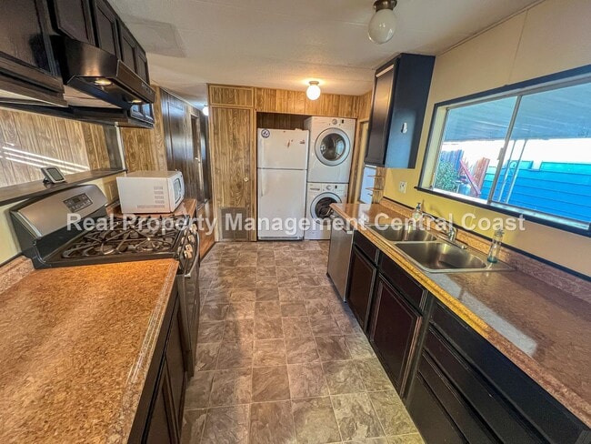 Building Photo - AVAILABLE AUGUST - Manufactured Home in 55...