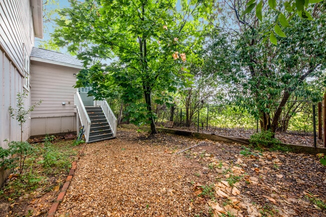 Building Photo - 2809 E 22nd St