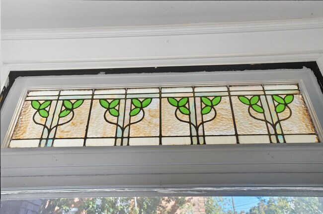 Building Photo - Emming Duplex