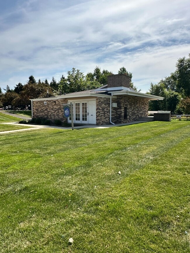 Building Photo - 5901 W Brown Deer Rd