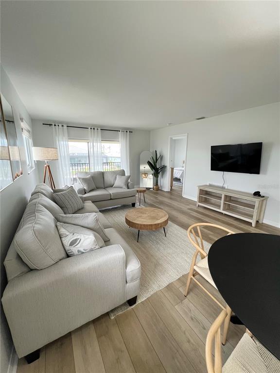 Building Photo - 1218 Riding Rocks Ln