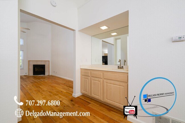 Building Photo - Benicia Hills 3 Bedroom Home