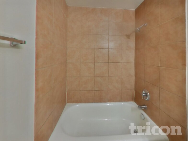 Building Photo - 7147 Fenway Ave