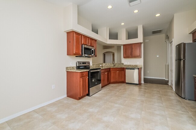 Building Photo - 18254 Cypress Bay Pkwy