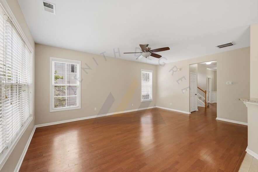 Building Photo - 65 Westbury Way