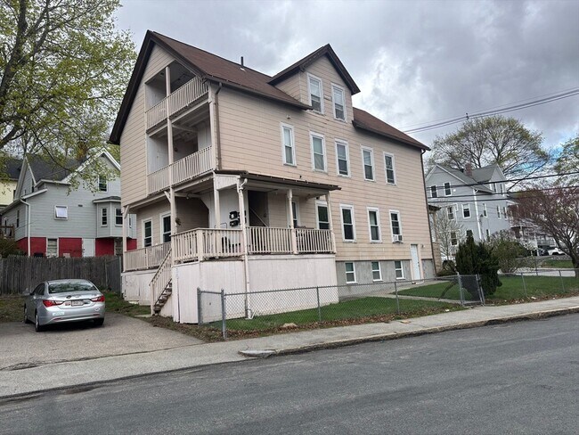 Building Photo - 41 Whipple St