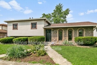 Building Photo - 242 S Harper Ave