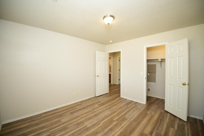 Building Photo - 11255 S 105th E Ave