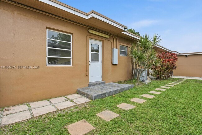 Building Photo - 2445 SW 18th St