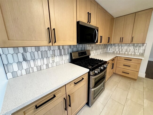 Building Photo - 19622 Sasquatch Dr