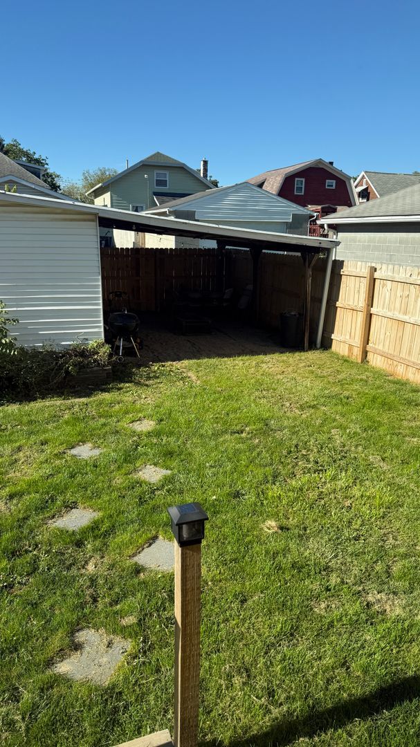 Building Photo - Large 4 bedroom single family home ready now!