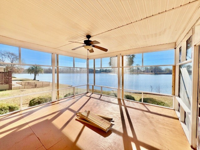 Building Photo - 1006 Canberra Pl