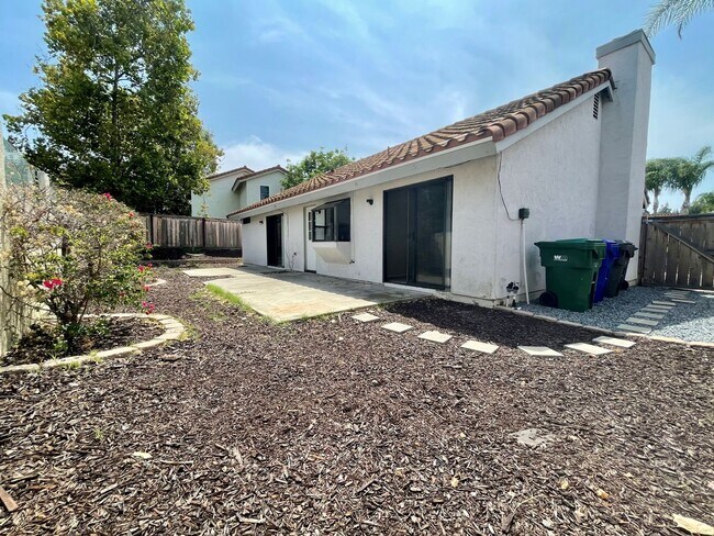 Building Photo - 1008 Bridle Path Way