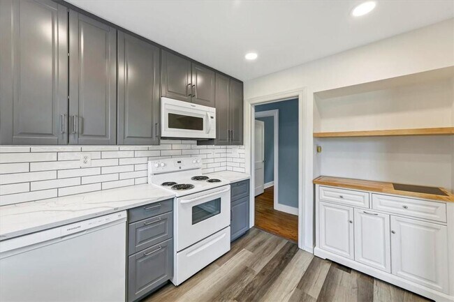 Building Photo - 101 Eton Downs