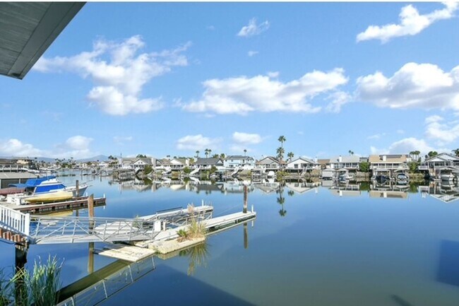 Building Photo - Beautiful Waterfront Single Story Home