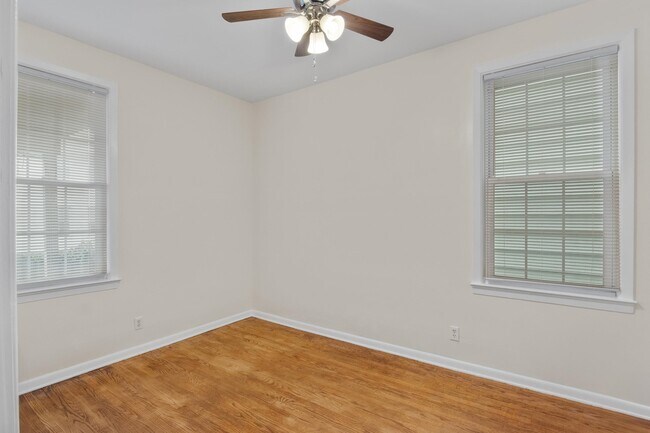 Building Photo - 120 W 45th St