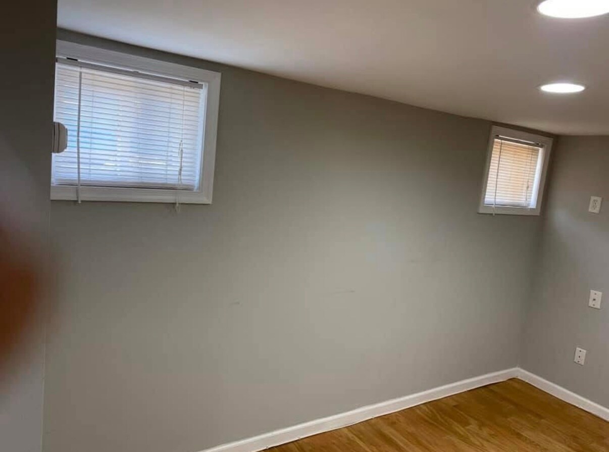 Building Photo - 59 Harrigan St