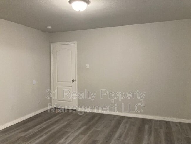 Building Photo - 2744 Ferdinand