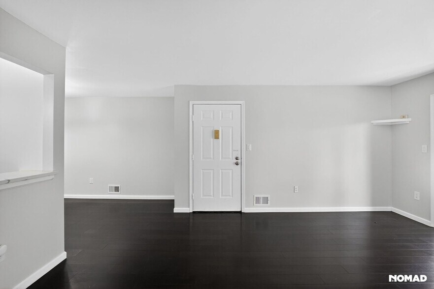 Building Photo - 30 Scherer Ct