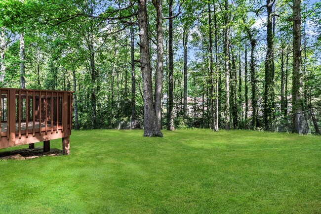 Building Photo - 755 Forest Path