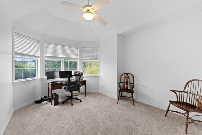 Building Photo - 5305 Cuesta Verde