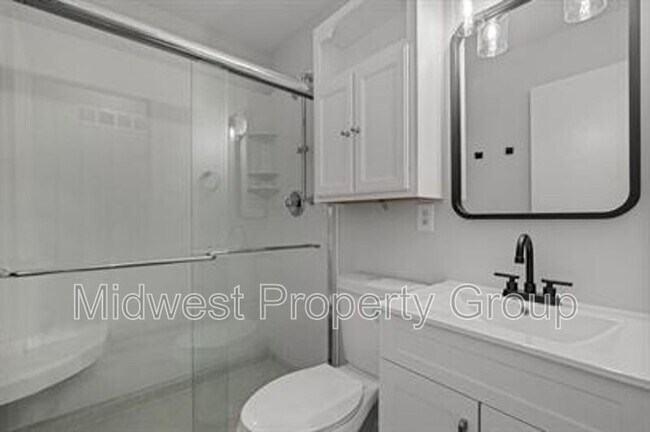 Building Photo - 925 Gonzaga Ln