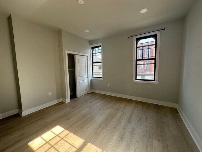 Building Photo - 1428 Wolf St
