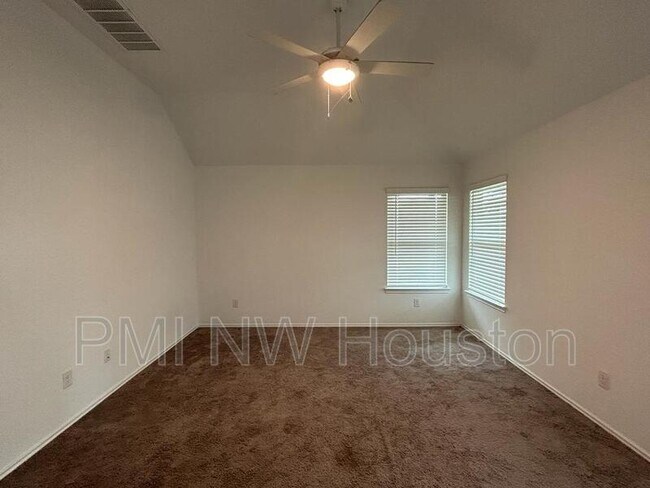 Building Photo - 10022 Granite Grove Ln