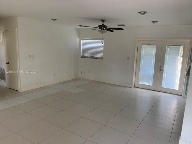 Building Photo - 14300 SW 105th Ave