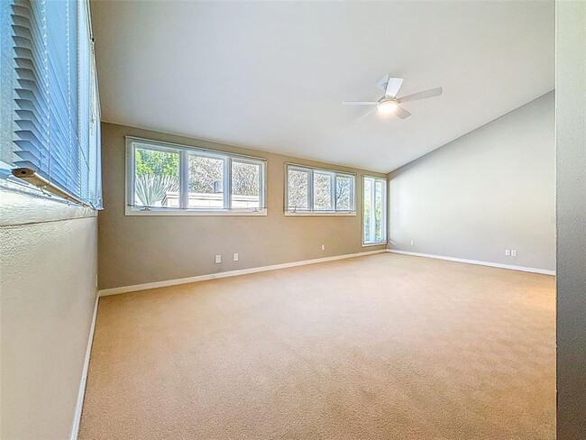 Building Photo - 1351 Willow Brk Dr